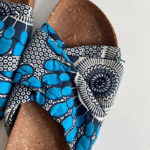 Sandals - Picture 4 of 4